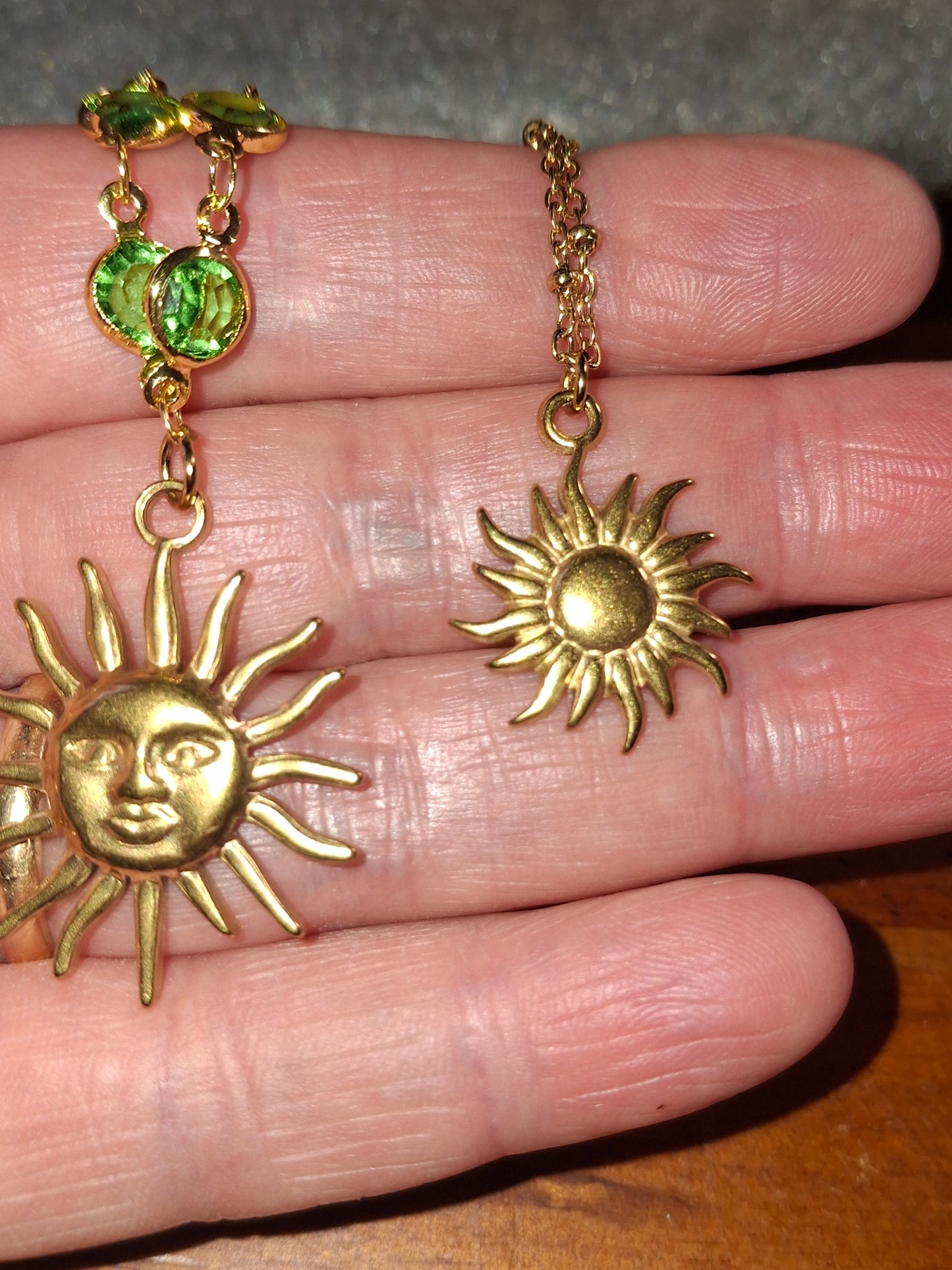 Collier chaîne cuivre ou chaîne acier inoxydable stainless steel pendentif soleil stainless steel