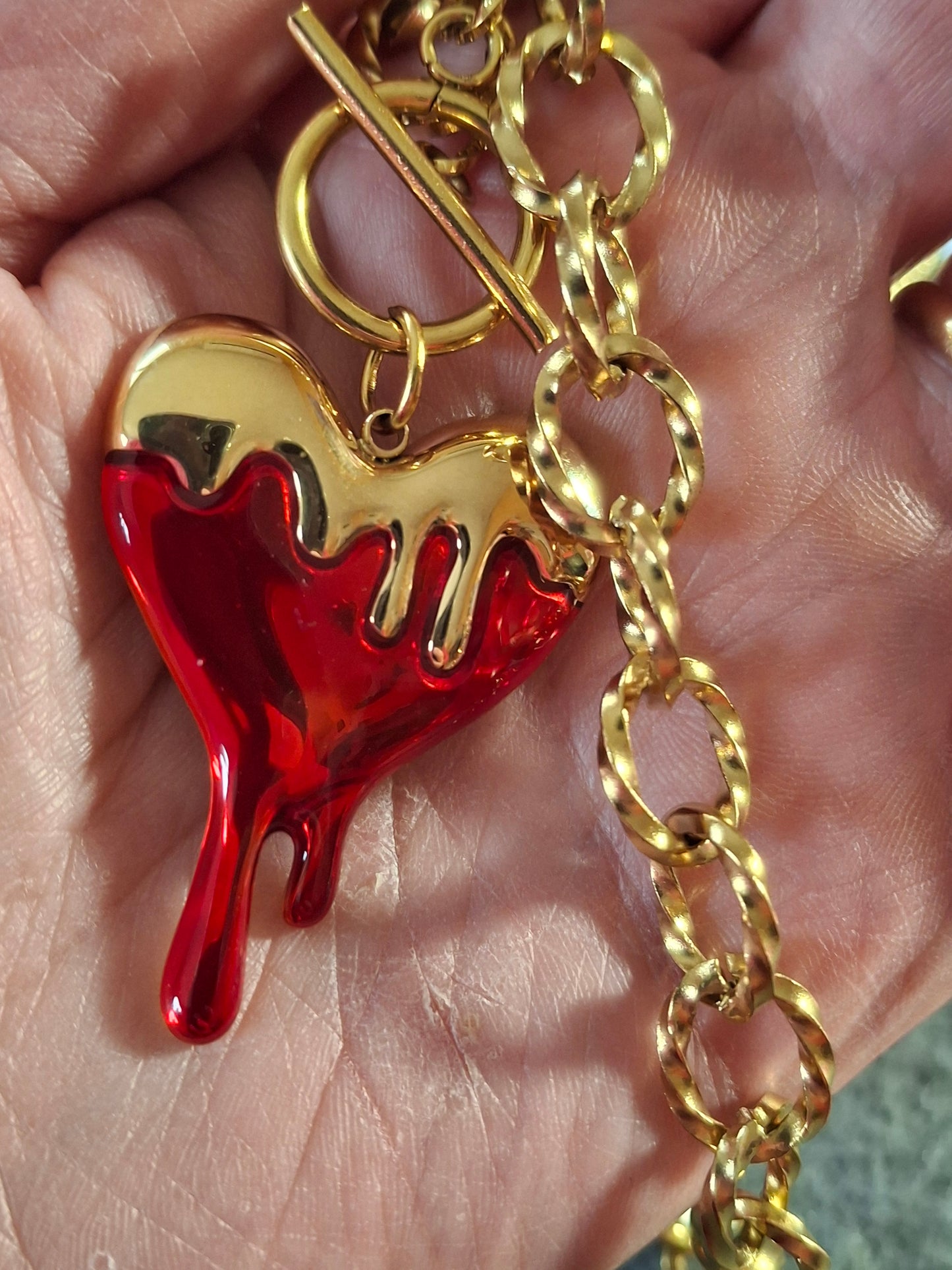 Collier chaîne dorée acier inoxydable stainless steel grand pendentif coeur stainless steel Fermoir toggle