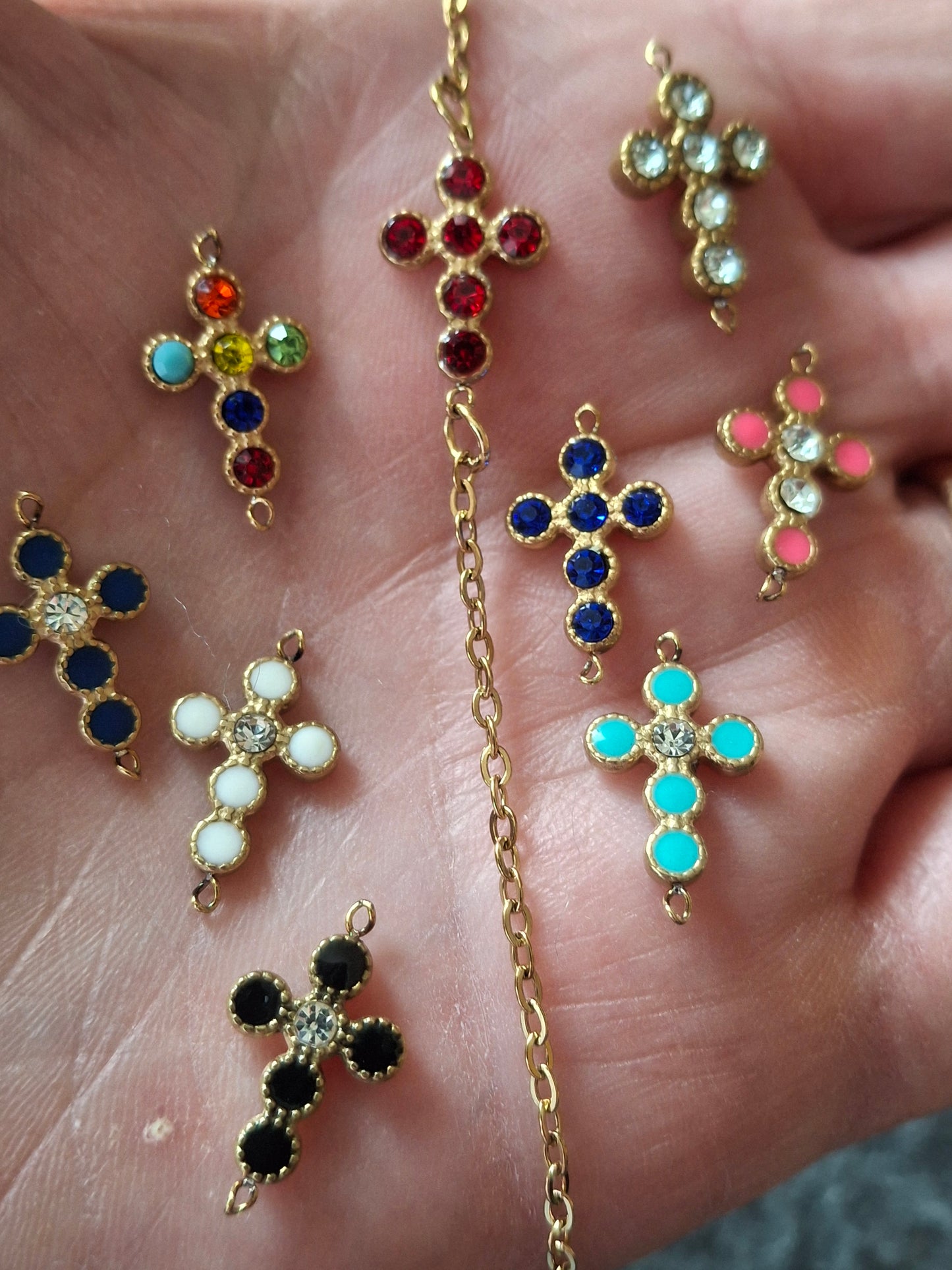 Bracelet chaîne acier inoxydable stainless steel 316 et croix stainless steel 316 plaqué or sur mesure