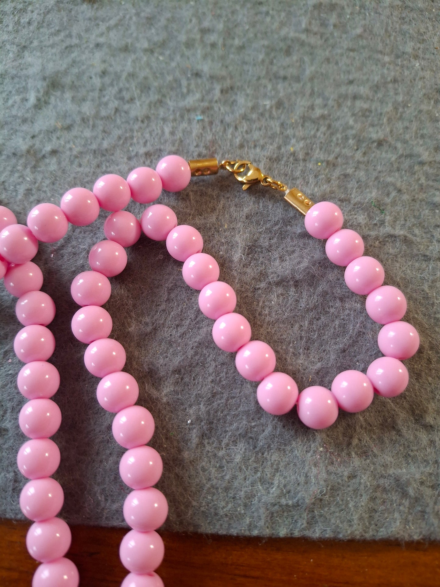 Collier perles acrylique coloré coeur handmade