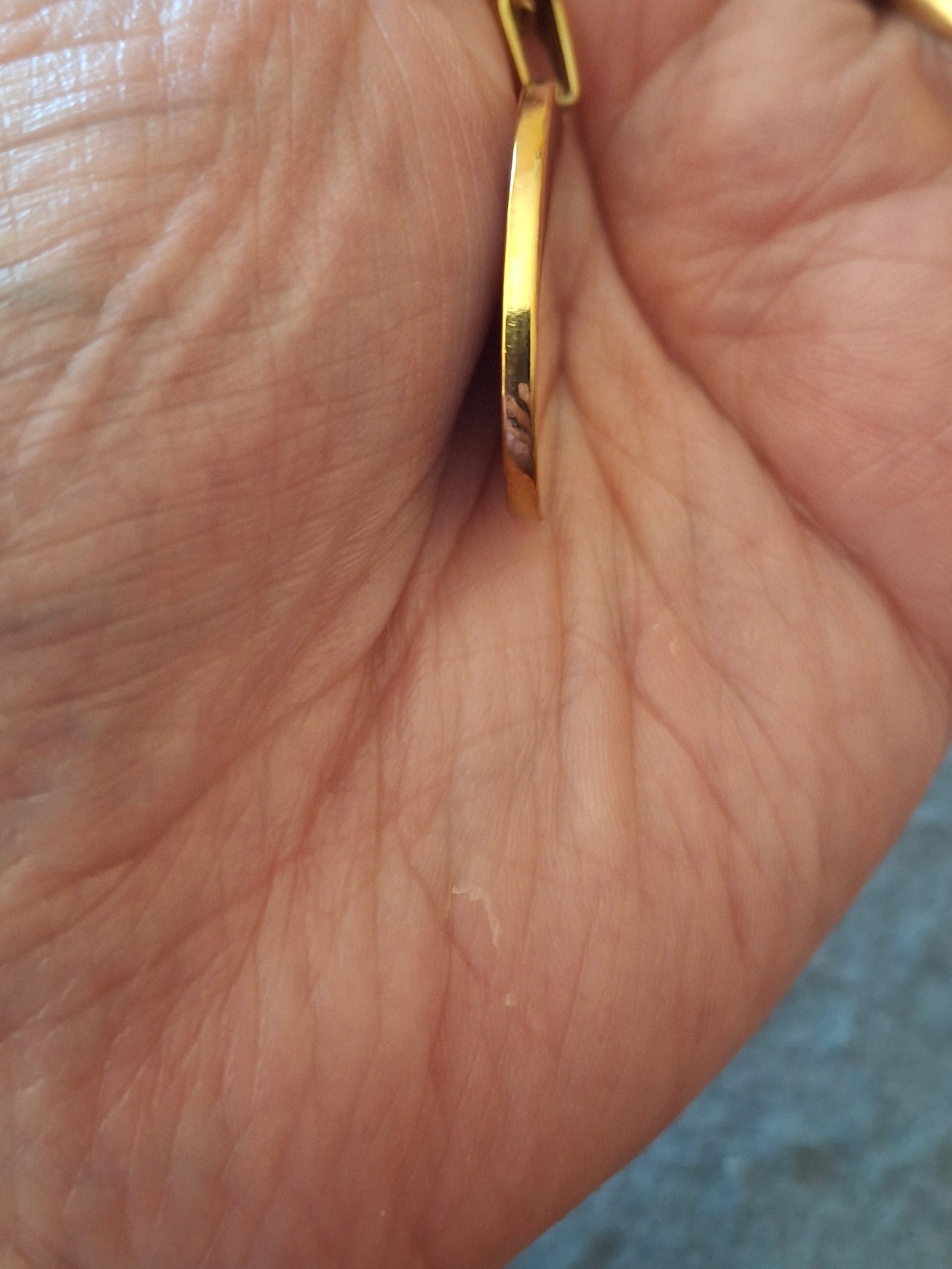 Goldene Halskette aus Edelstahl 316 mit retro Anhänger aus Edelstahl 316