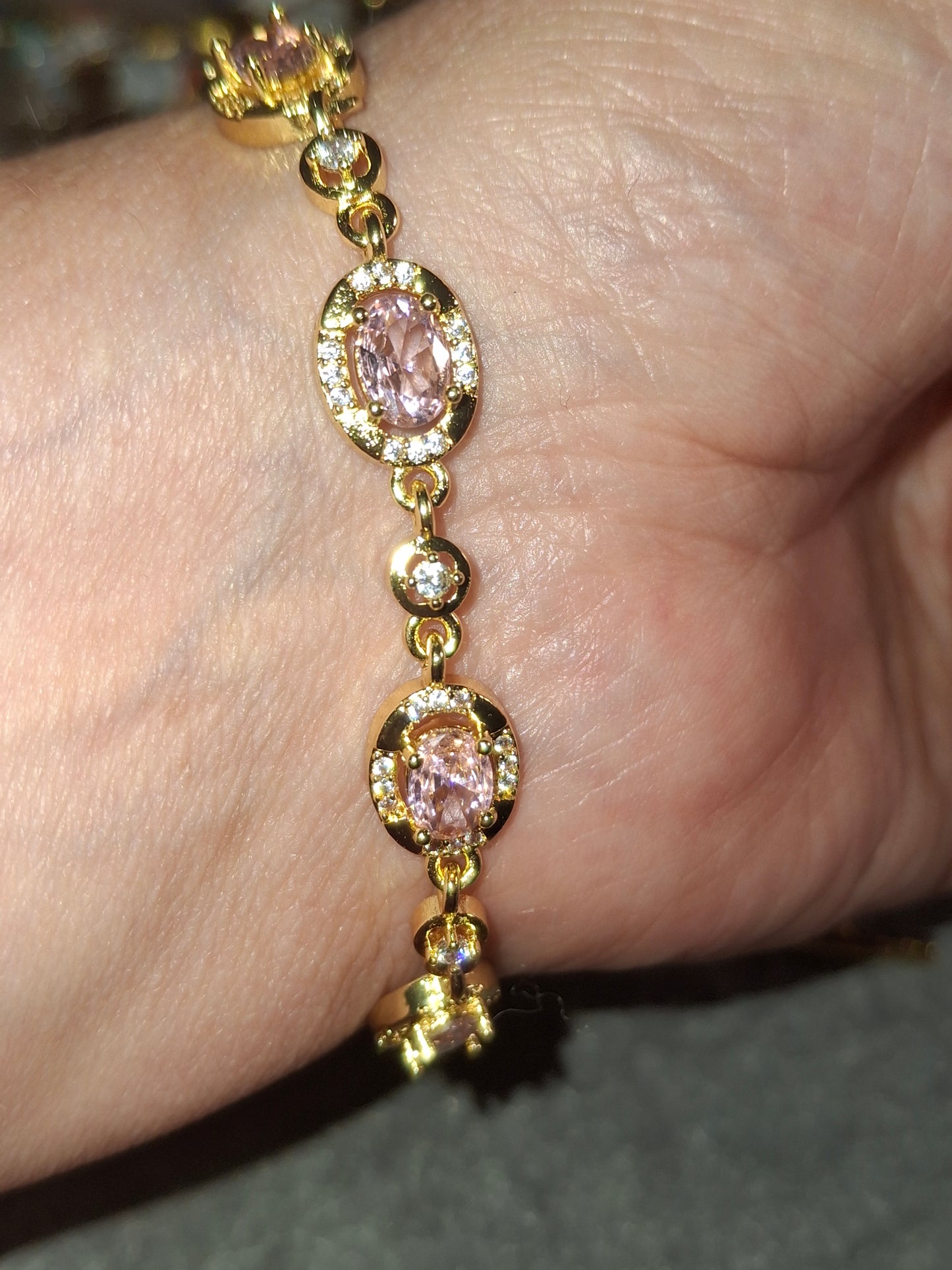 Armband Kette Edelstahl mit Kristall- und Zirkonia-Besatz Karabinerverschluss und polierter Edelstahl-Ankerkettenanhänger mit Zirkonia-Besatz handgefertigt