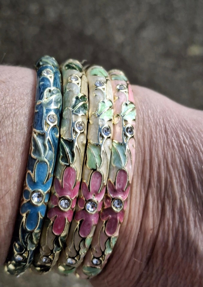 Rigid cloisonné bangle with colored enamel and gold plating