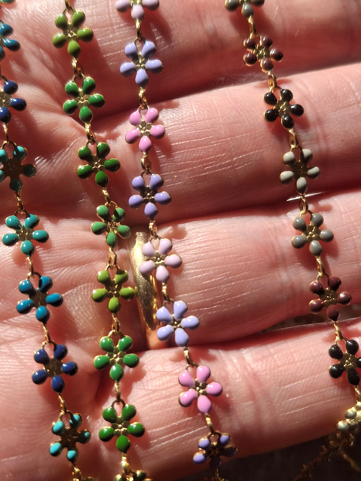Kettenarmband, Gliederung Blume, aus Edelstahl und farbiger Emaille, nur auf Maß