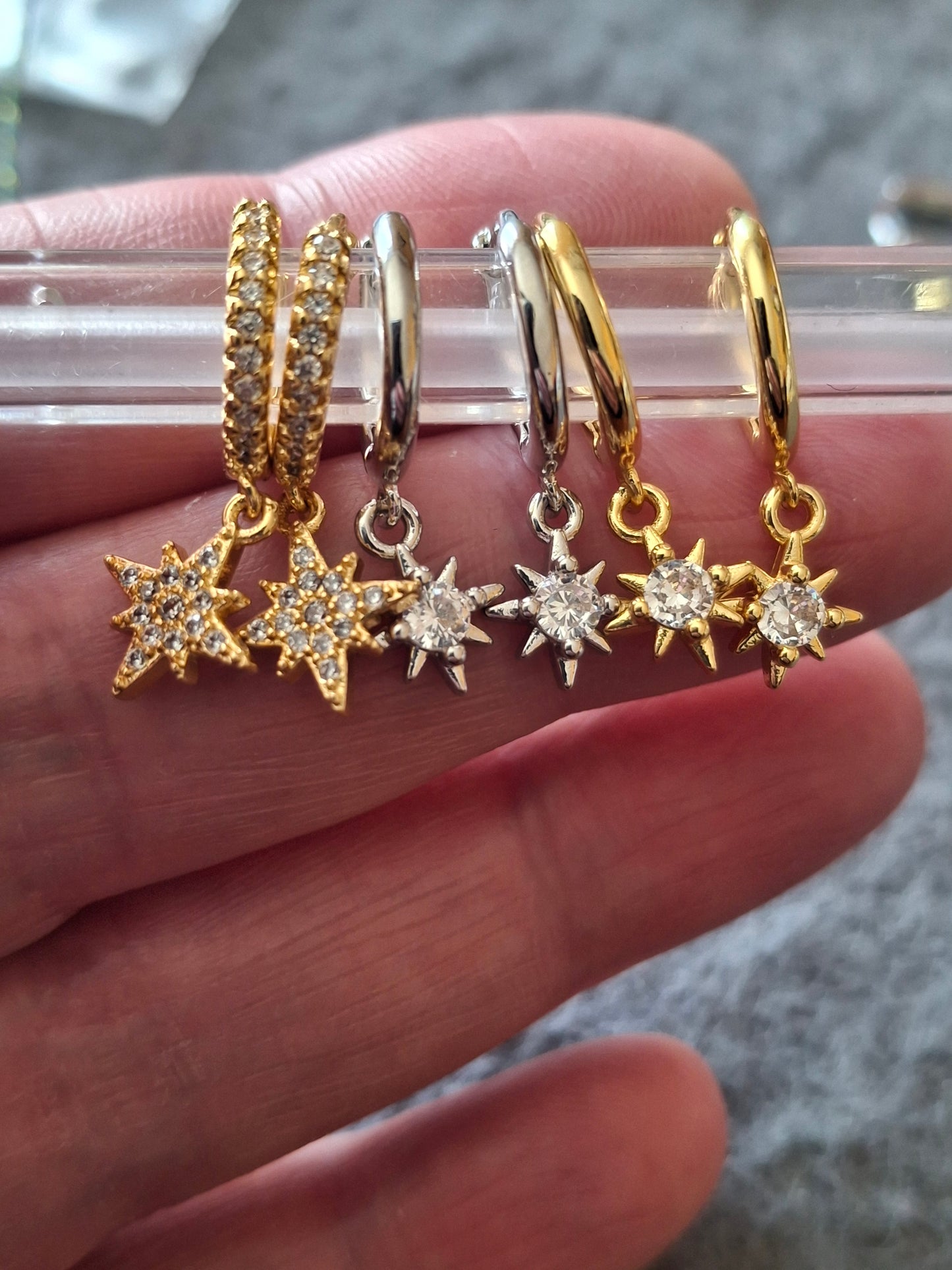 Stainless steel 316 single earrings with zirconium stones