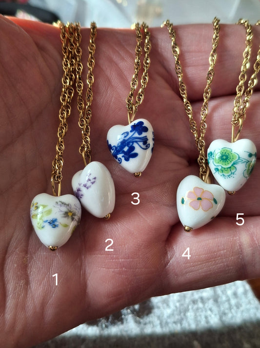 Collier chaine torsadée stainless steel 316 et coeur en porcelaine