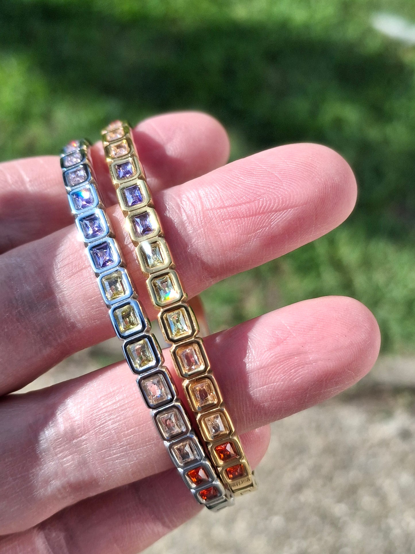 Thin rigid band set with crystal in stainless steel 316