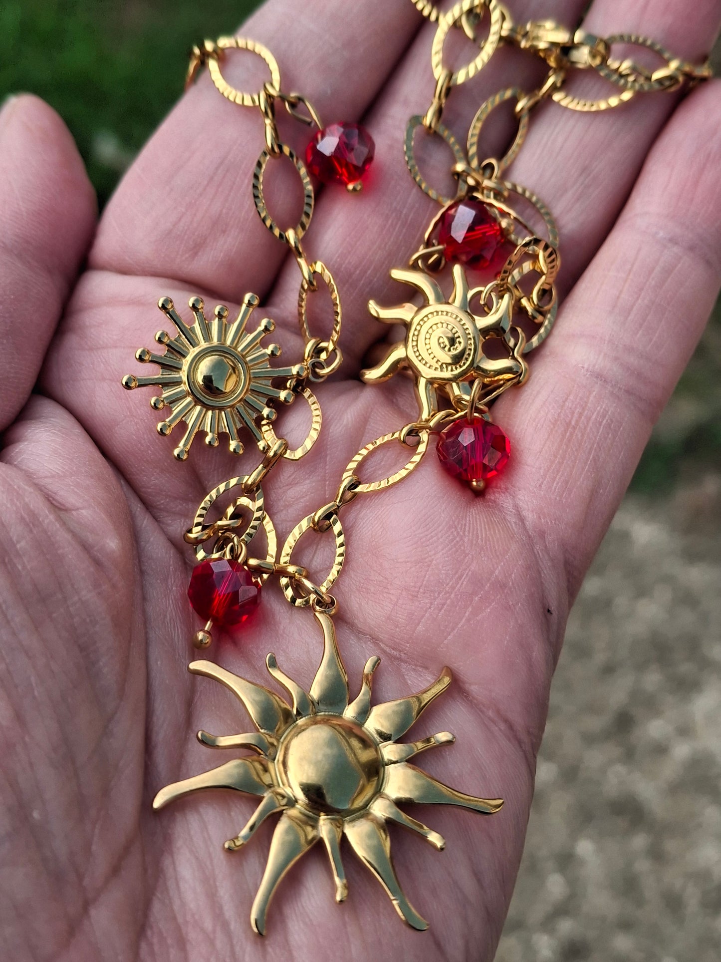 Collier chaîne dorée acier inoxydable stainless steel 316 et breloques stainless steel 316 handmade