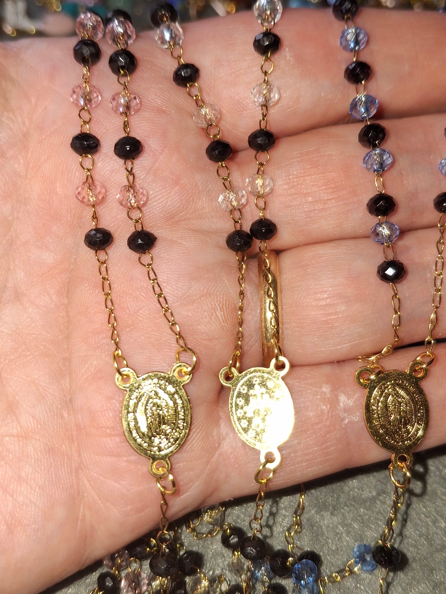 Collier chapelet, Collier lasso en acier inoxydable stainless steel 316 et perles en cristal madone et croix