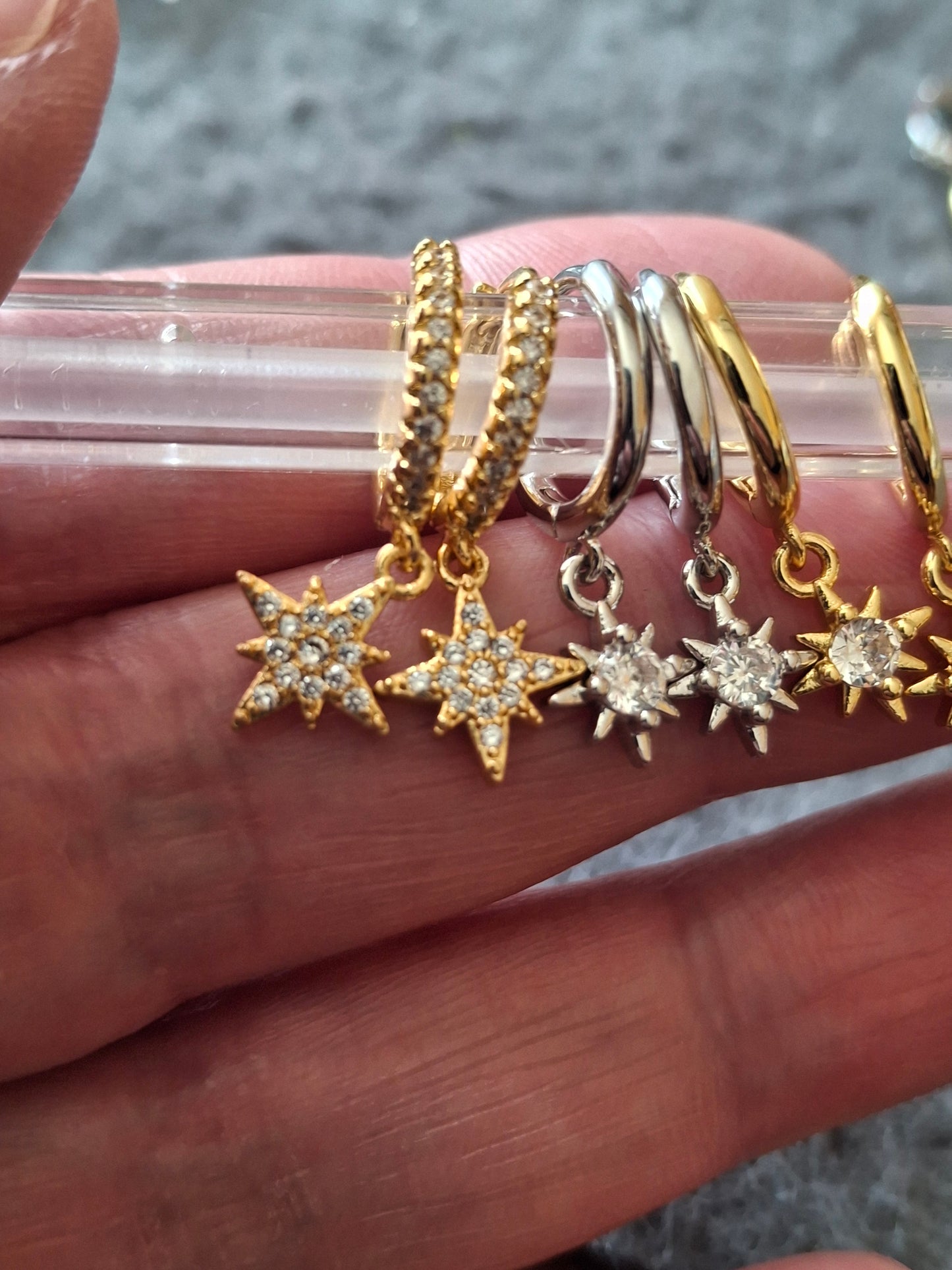 Stainless steel 316 single earrings with zirconium stones