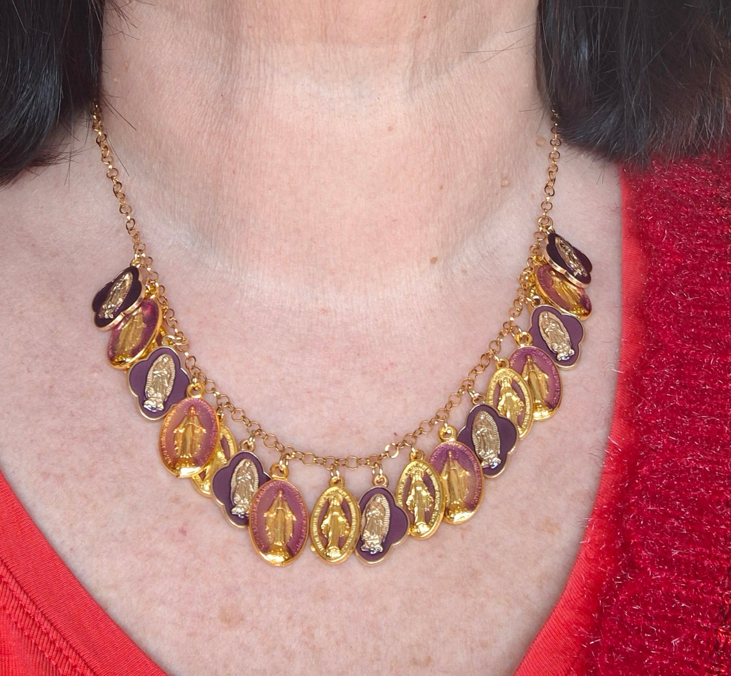 Collier chaîne rolo acier inoxydable stainless steel plaqué or et breloques madone handmade