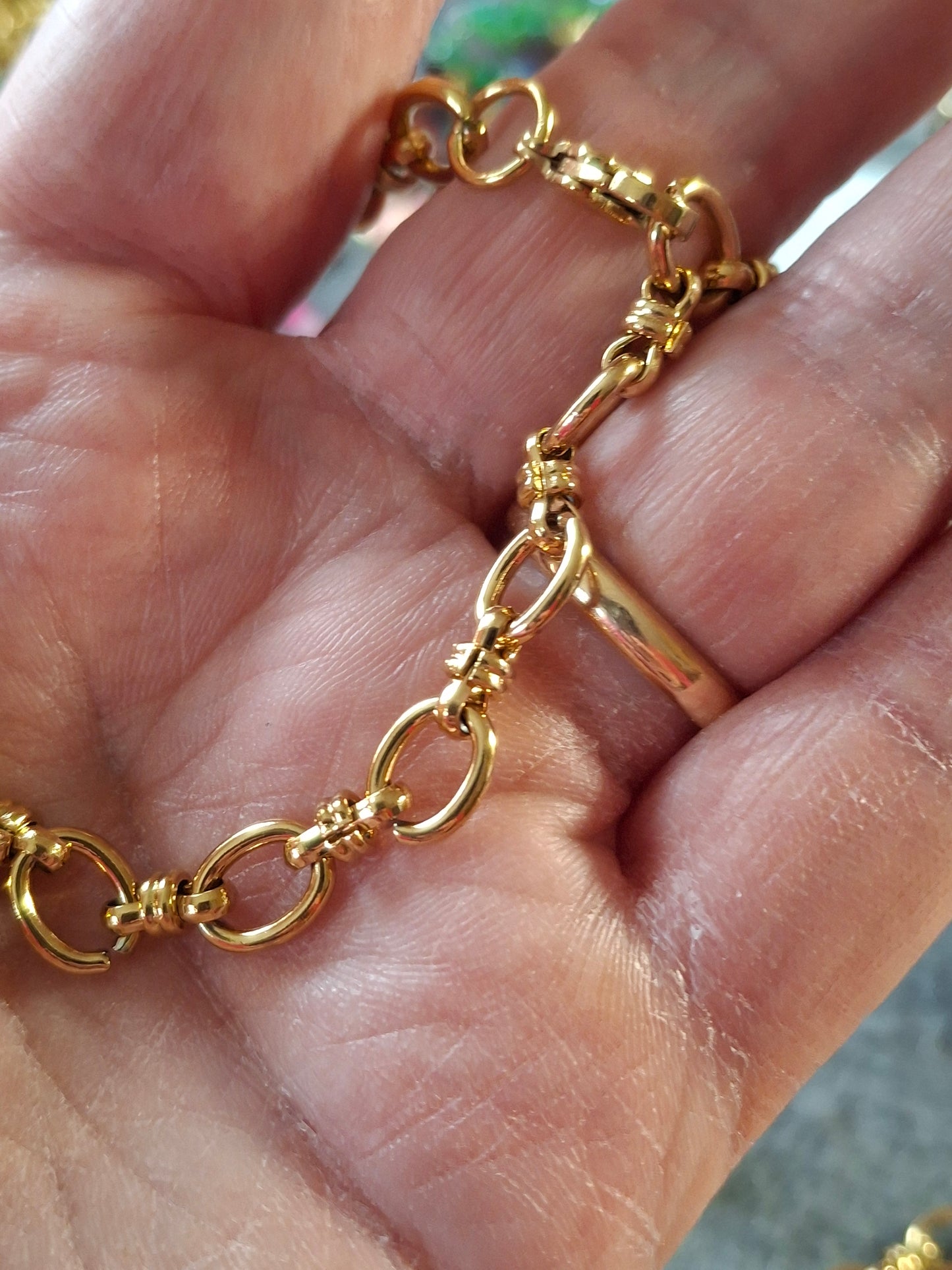 Bracelet chaîne maille gourmette stainless steel 316 ,médaille stainless steel 316 et email coloré motif rose sur mesure