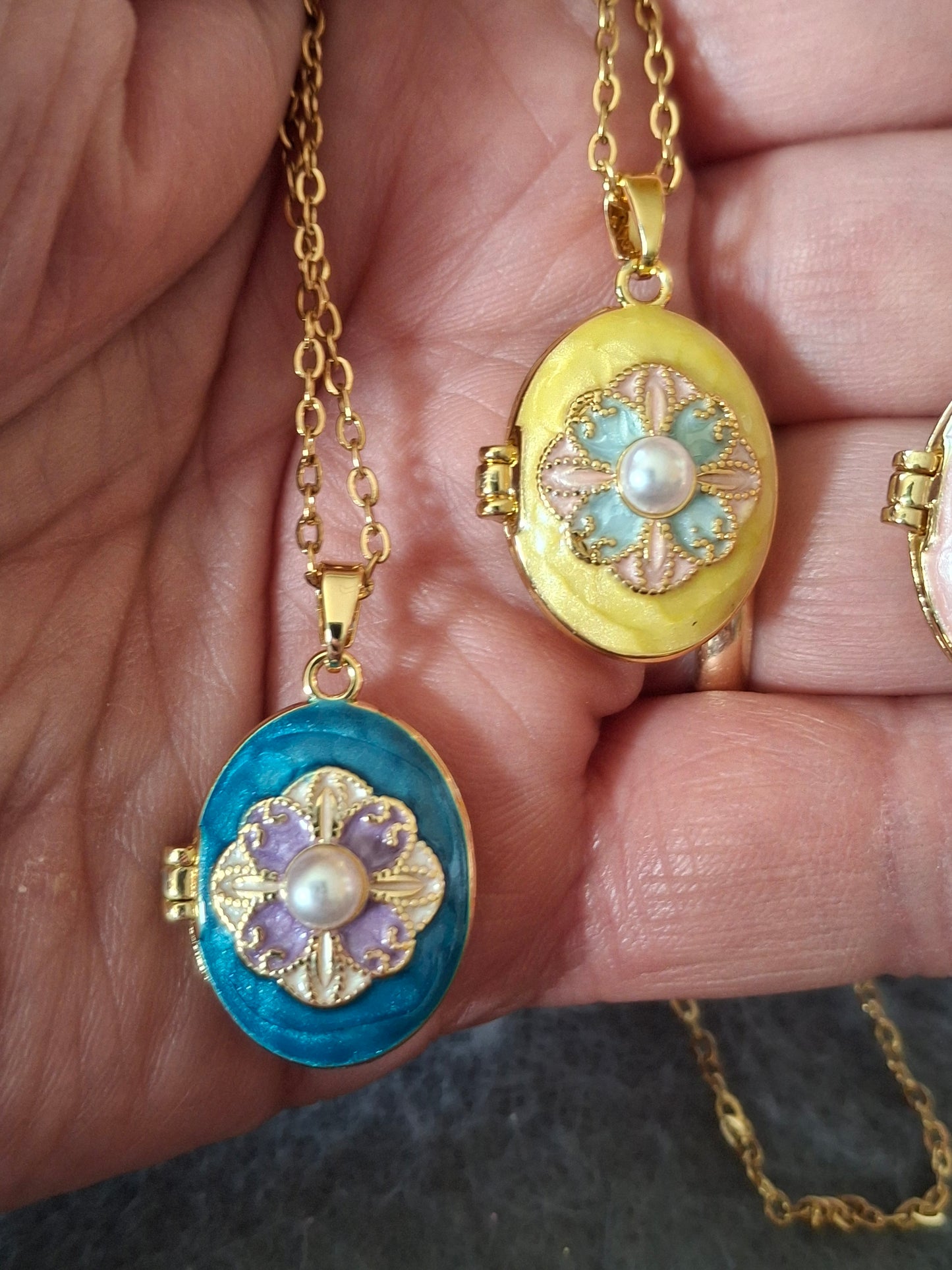 Collier chaîne dorée acier inoxydable stainless steel 316 pendentif porte photo en laiton doré à l'or fin 18K