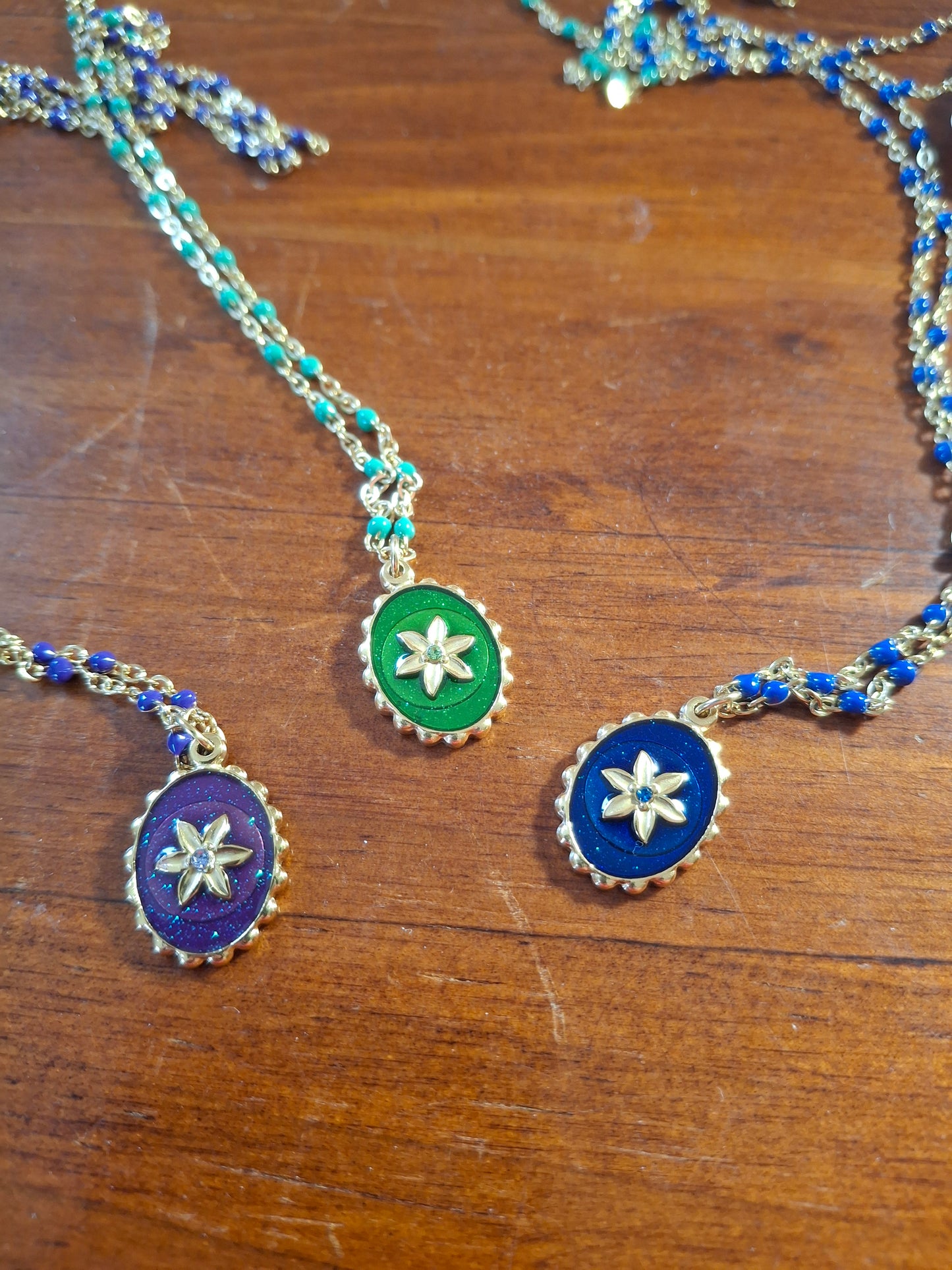 Collier chaîne dorée acier inoxydable Pendentif stainless steel poli