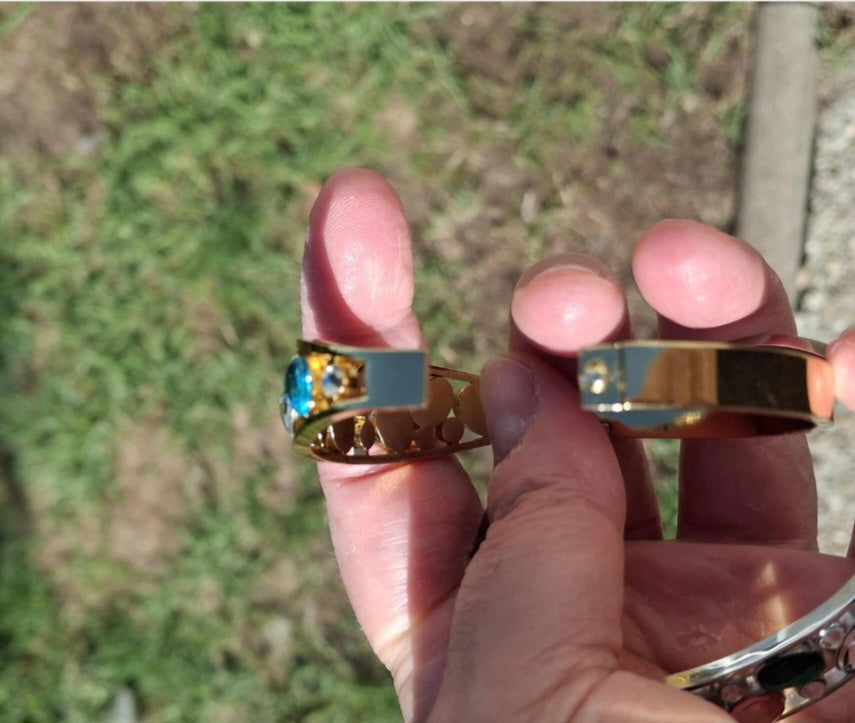 Manschettenarmband aus Edelstahl 316 mit Kristallbesatz