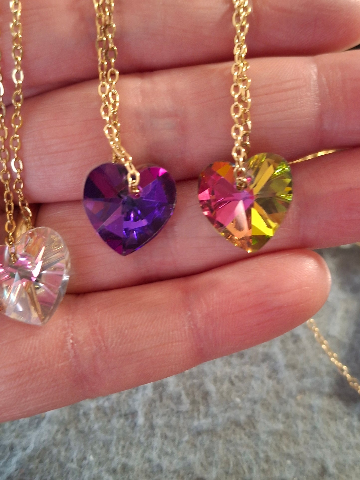 Collier chaine dorée stainless steel 316 ,coeur en cristal