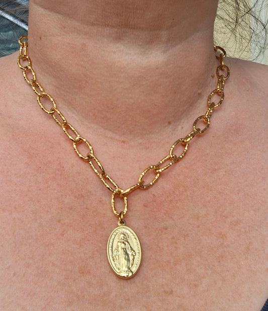 Very beautiful necklace, stainless steel 316 chain, hammered, large Madonna pendant, miraculous Virgin Mary, polished stainless steel 316, adjustable.