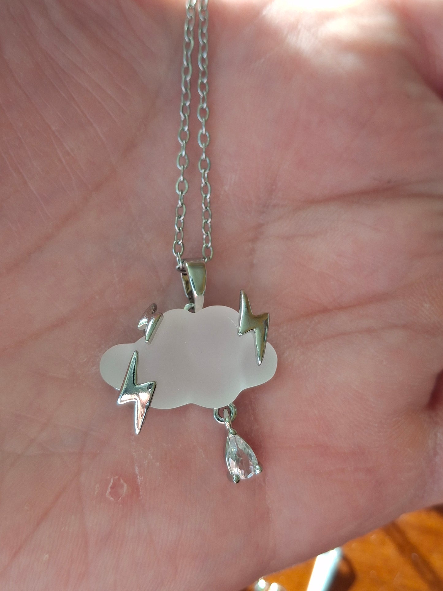 Collier chaîne acier inoxydable stainless steel 316 nuage resine serti stainless steel 316 pendentif zirconium réglable