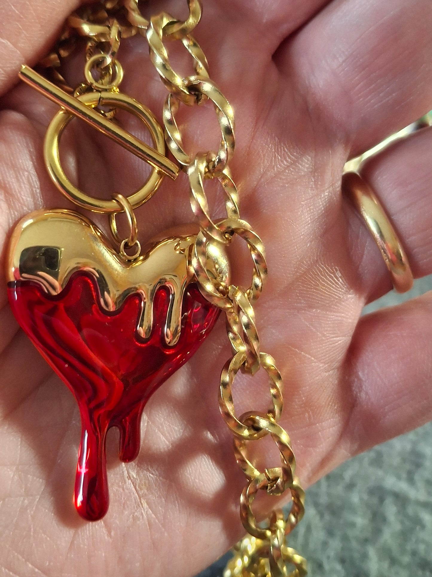 Collier chaîne dorée acier inoxydable stainless steel grand pendentif coeur stainless steel Fermoir toggle