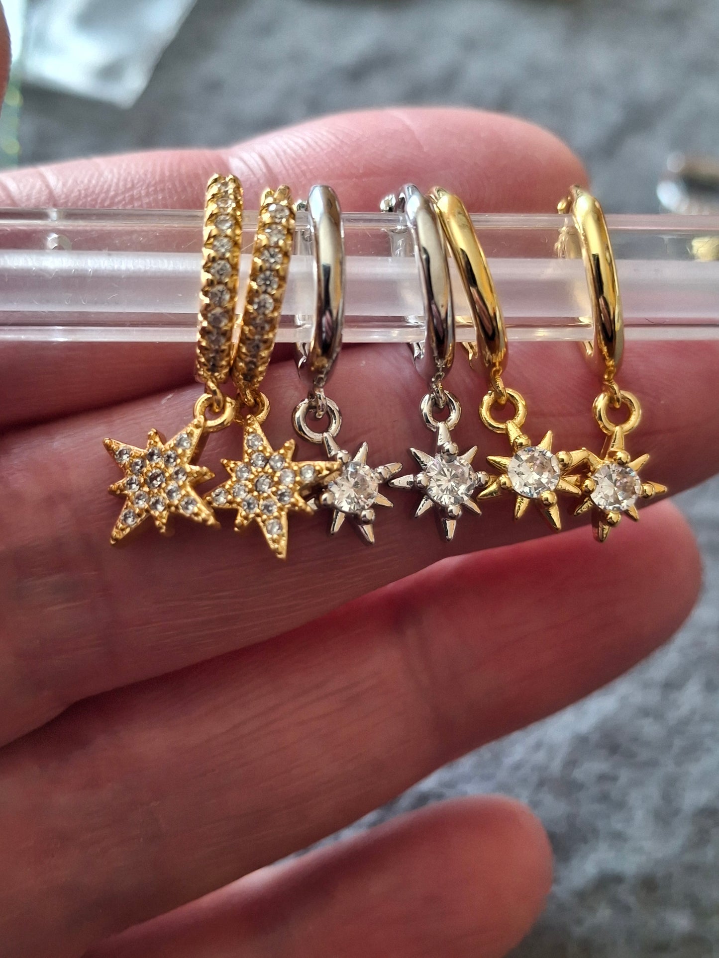 Stainless steel 316 single earrings with zirconium stones