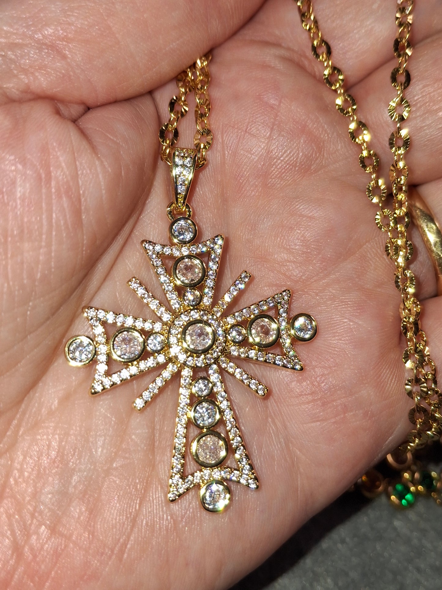 Halskette Edelstahl 316 große Kreuz 18K vergoldet Zirkonia besetzt