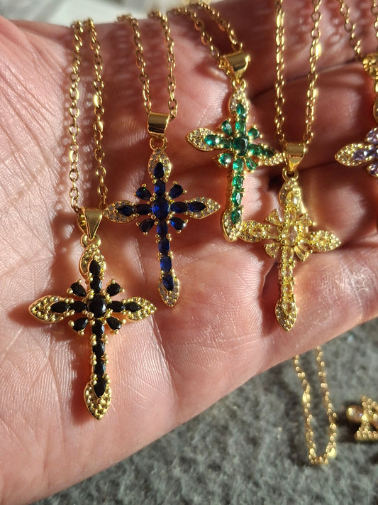 Halskette, vergoldete Edelstahlkette 316, barockes Kreuz, 18K vergoldet, Zirkonia- und AAA-Kristallbesatz
