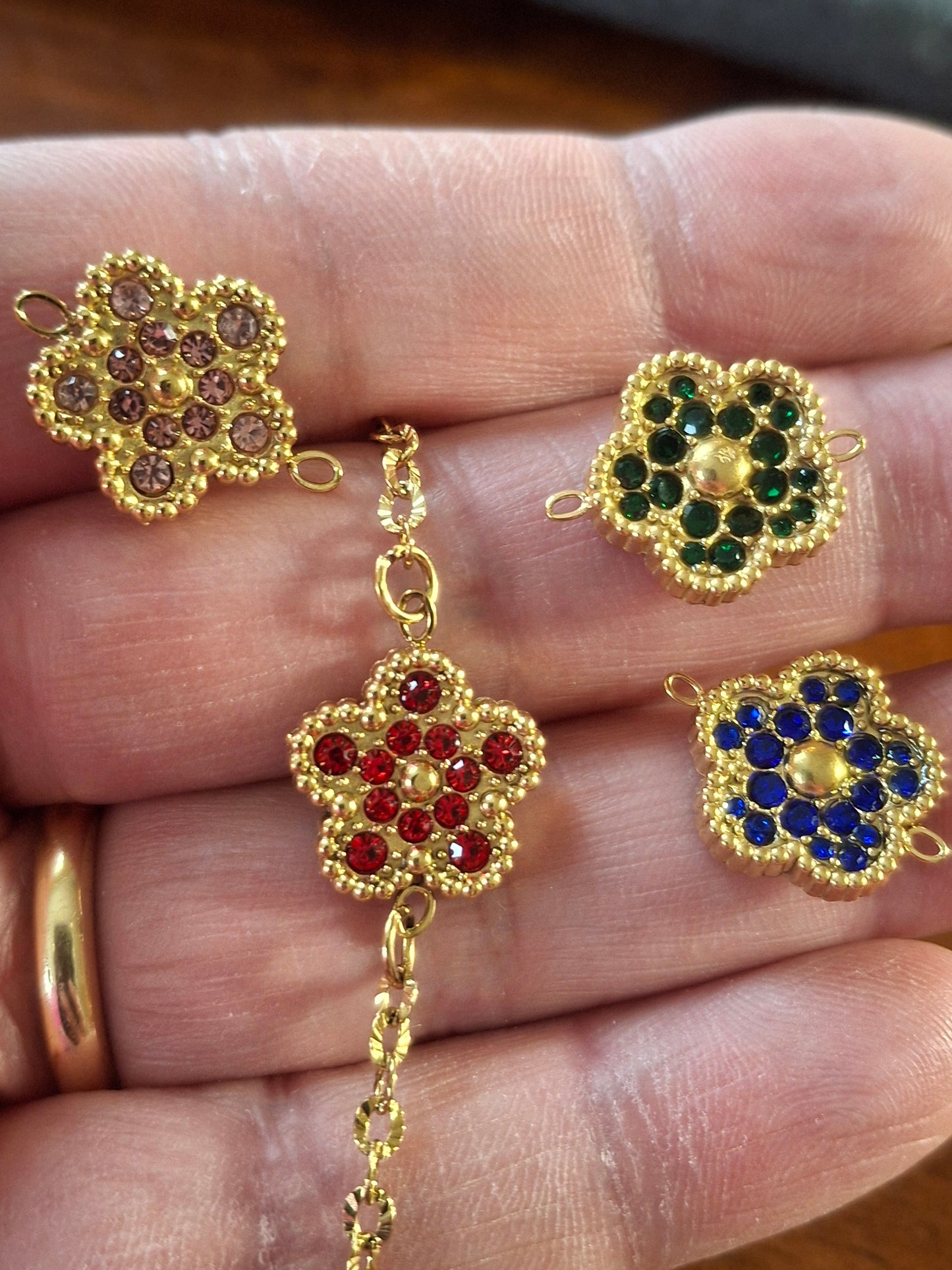 Bracelet chaîne acier inoxydable stainless steel 316 et fleur de prunier stainless steel 316 sertie zirconium sur mesure