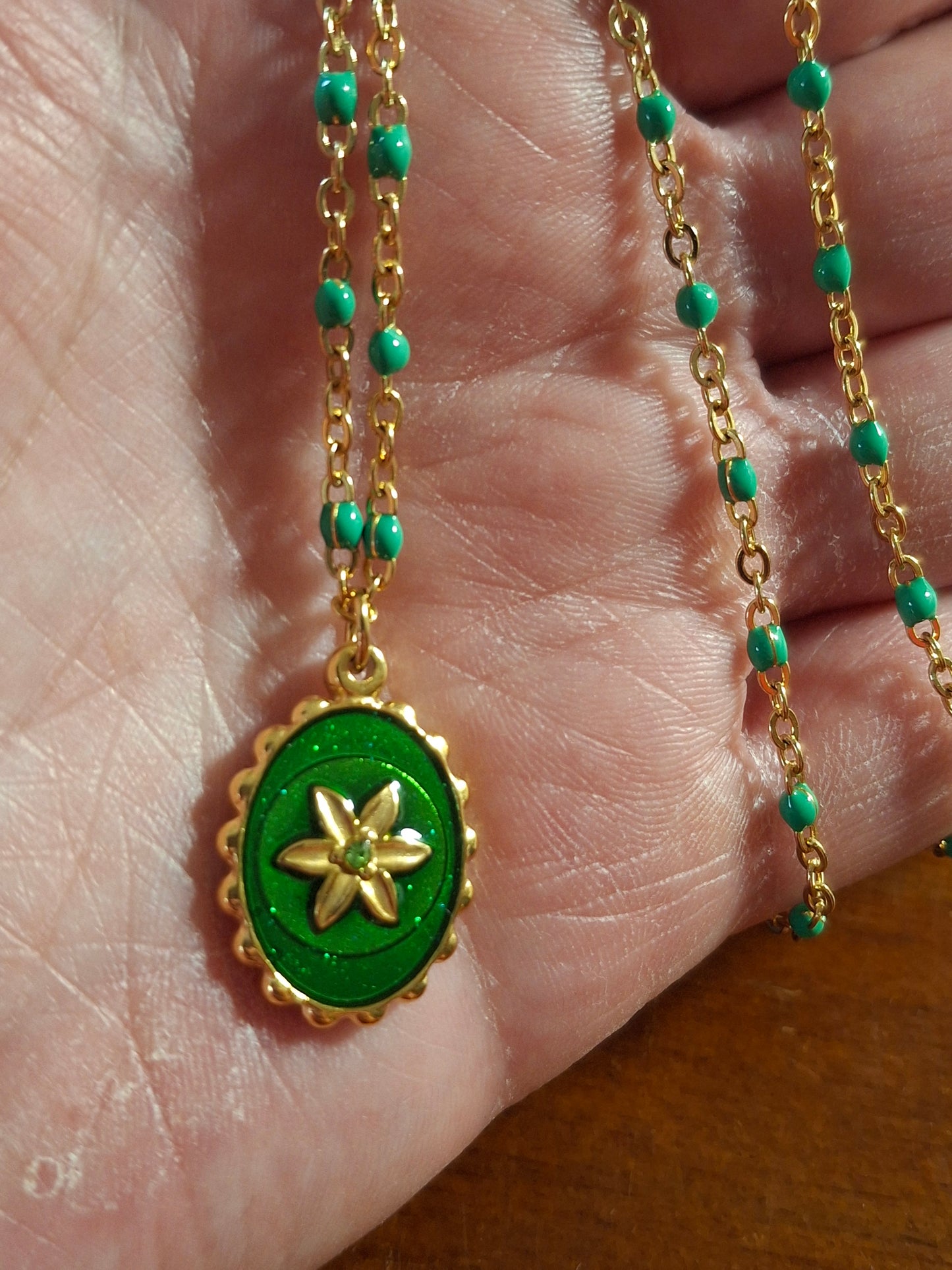 Collier chaîne dorée acier inoxydable Pendentif stainless steel poli