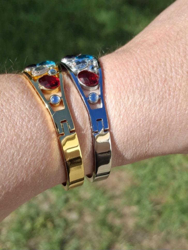 Manschettenarmband aus Edelstahl 316 mit Kristallbesatz