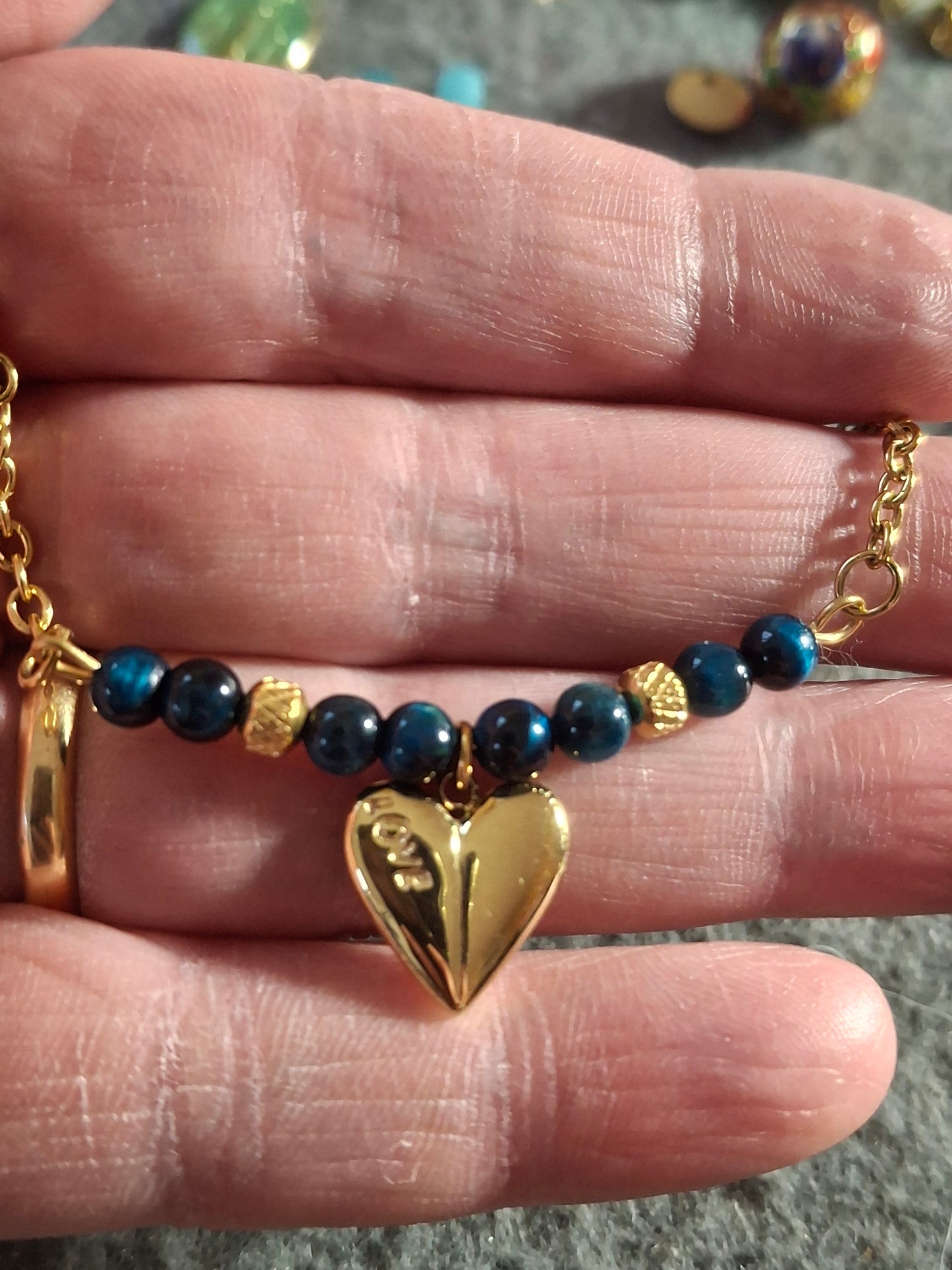 Bracelet chaîne acier inoxydable stainless steel 316 ,perles œil du tigre bleu handmade sur mesure