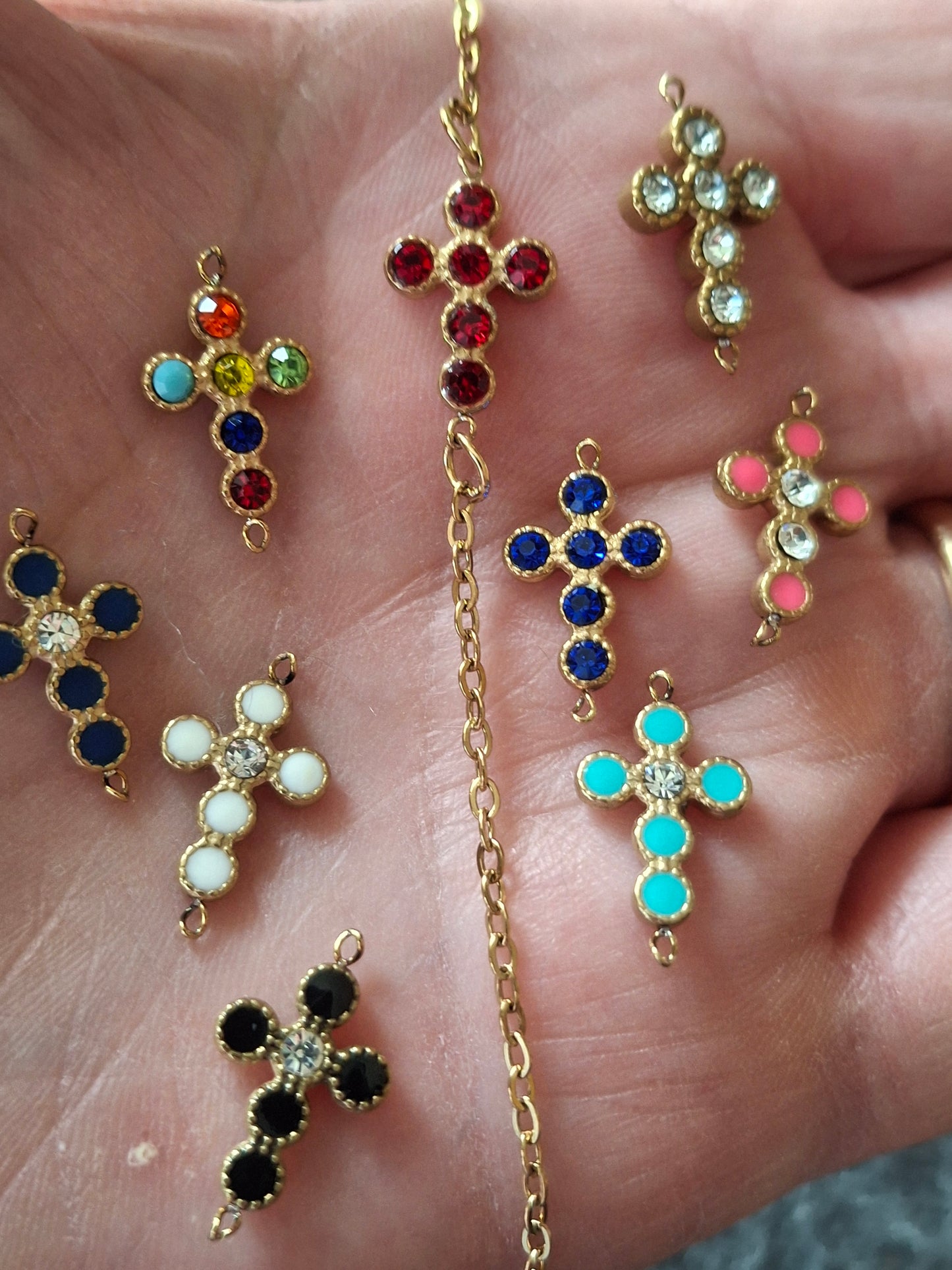 Bracelet chaîne acier inoxydable stainless steel 316 et croix stainless steel 316 plaqué or sur mesure