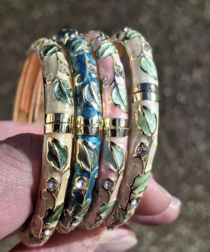 Rigid cloisonné bangle with colored enamel and gold plating