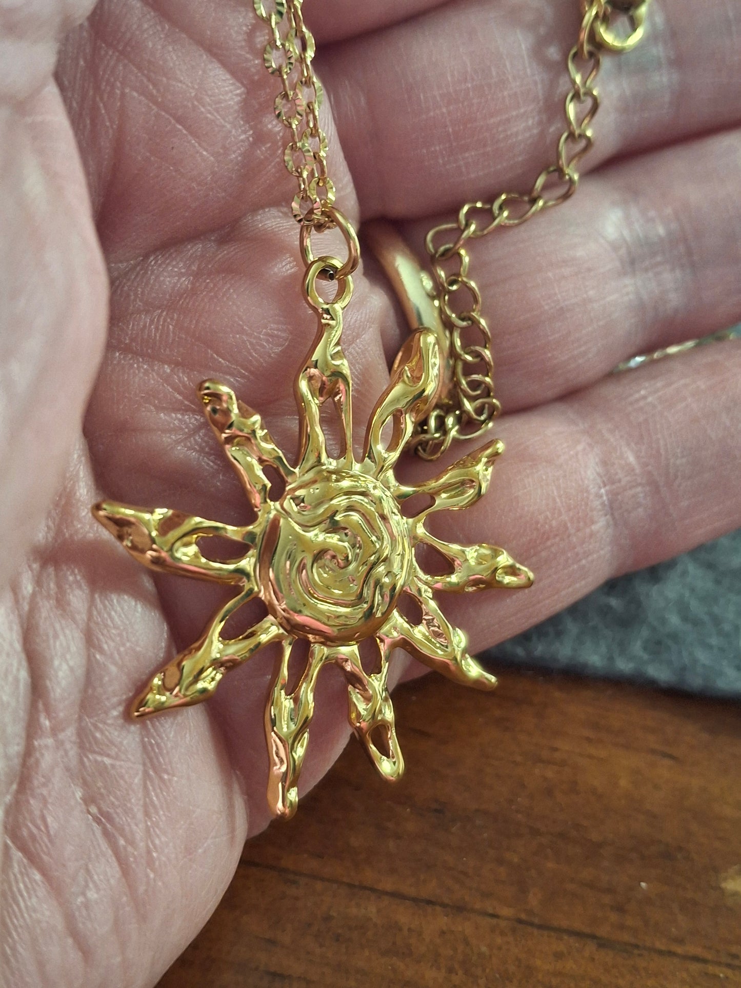 Sautoir chaîne acier inoxydable stainless steel 316 pendentif soleil stainless steel 316