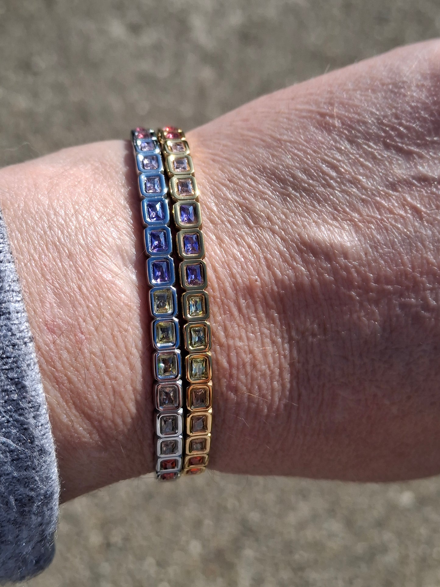 Thin rigid band set with crystal in stainless steel 316