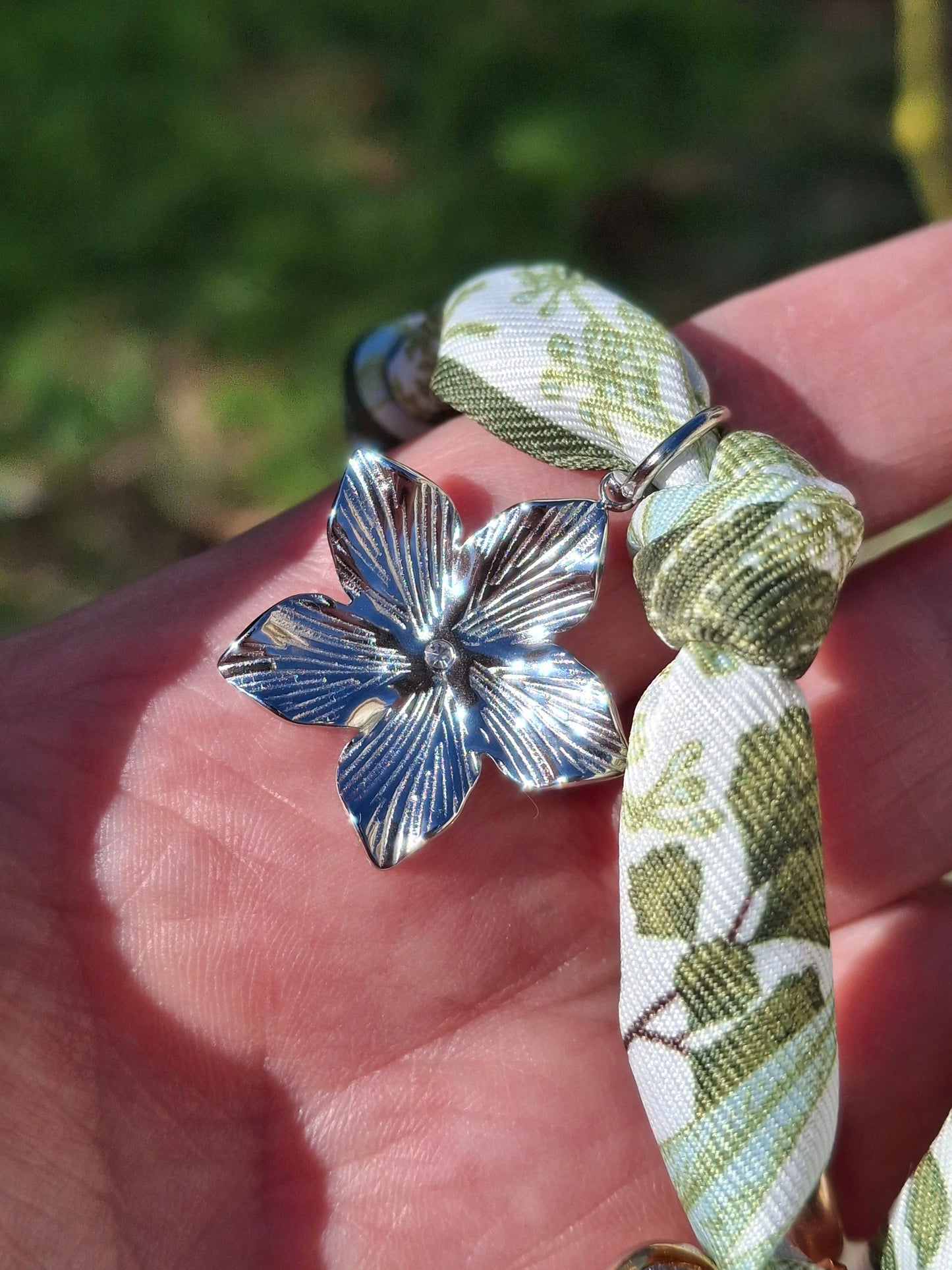 Collier foulard et pendentif fleurs acier inoxydable stainless steel 316 polis de qualité supérieure handmade