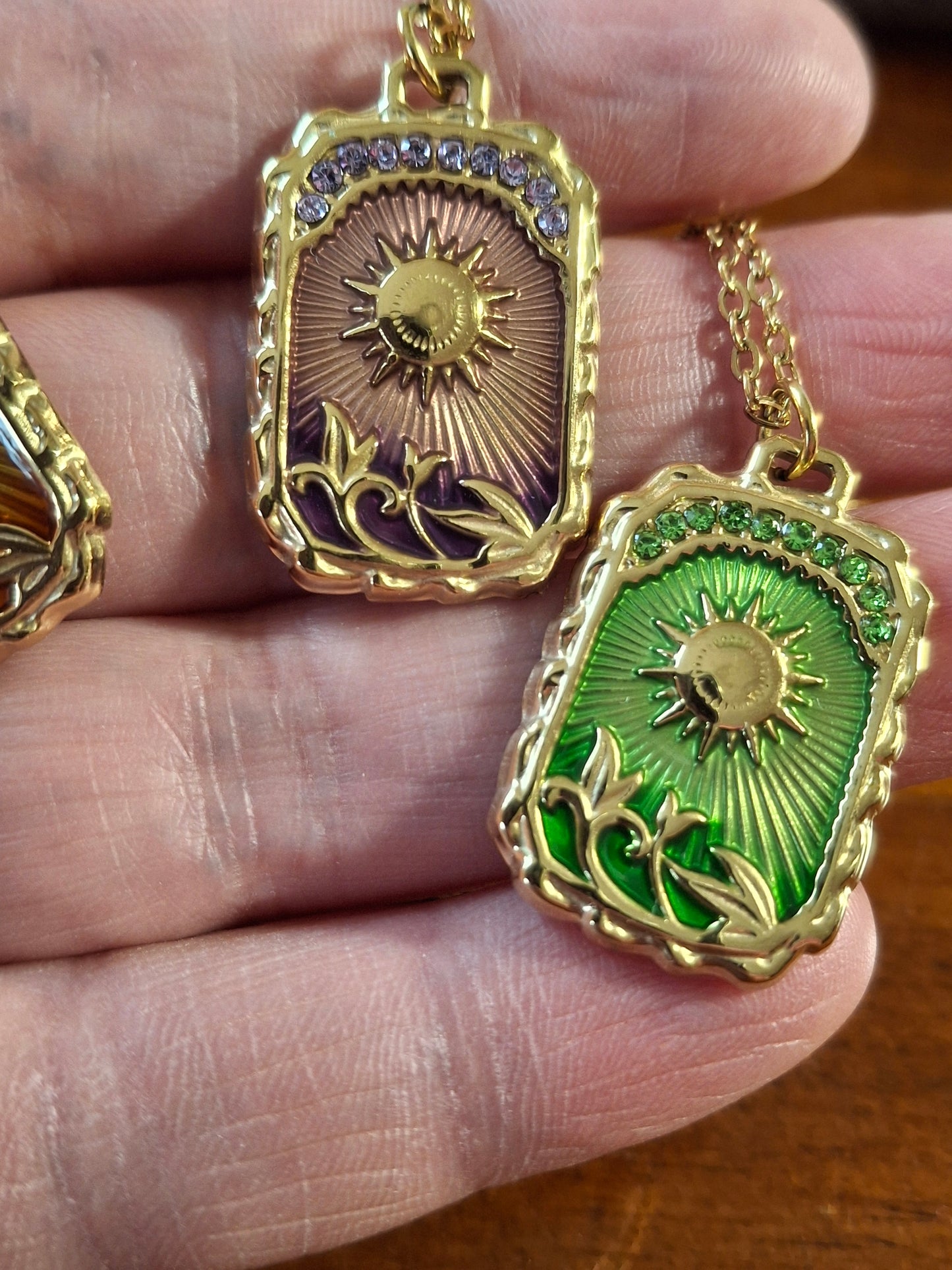 Collier chaîne dorée acier inoxydable stainless steel pendentif stainless steel