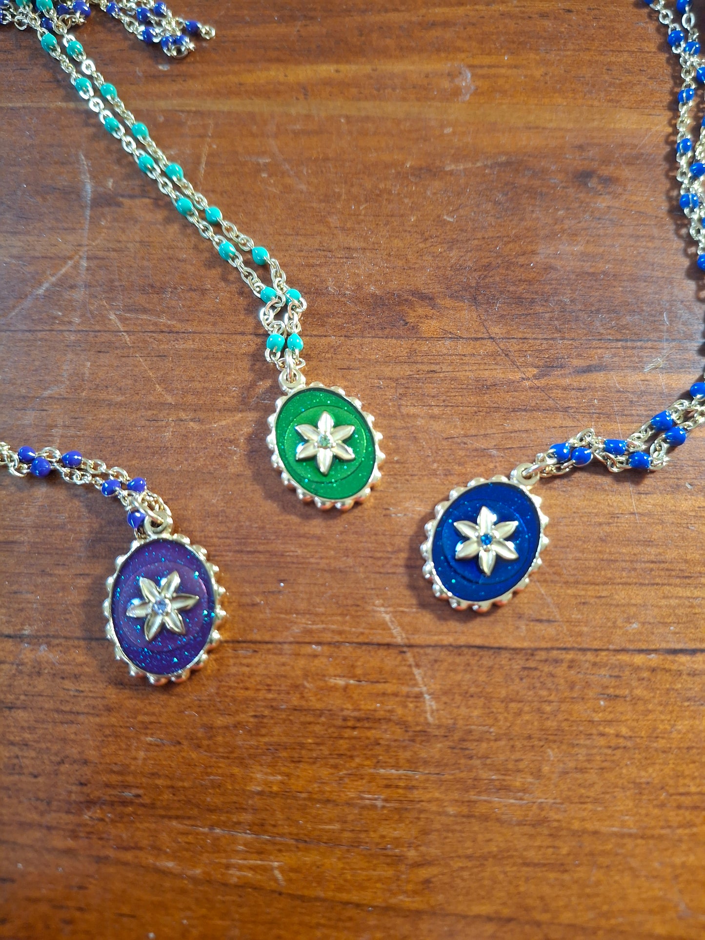 Collier chaîne dorée acier inoxydable Pendentif stainless steel poli