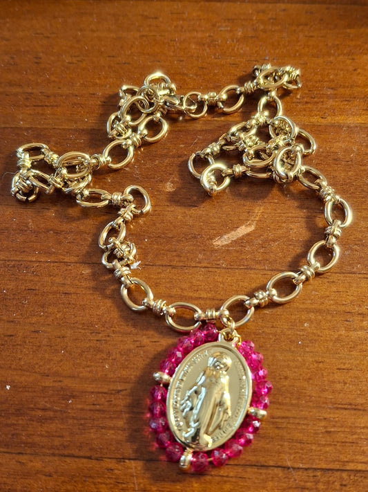 Collier chaîne acier inoxydable stainless steel 316 médaille madone stainless steel et perles en cristal à facettes