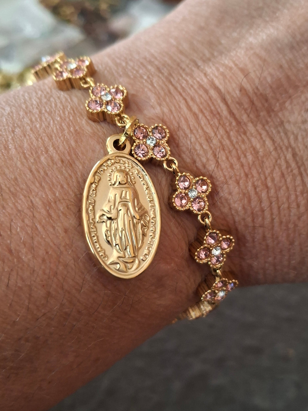 Bracelet chaîne acier inoxydable stainless steel trèfle serti cristal rose, médaille madone stainless steel polie 316 réglable